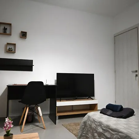Thess 1 Bedroom Central Lägenhet *
